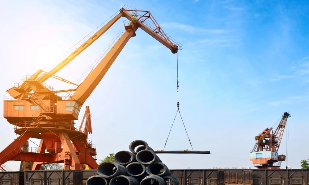 6 Planning Questions to Answer Before Choosing a Crane Hoist for a Facility